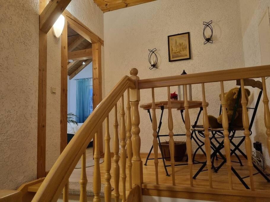 Gemuetliche Dachgeschosswohnung Érfurt Exterior foto